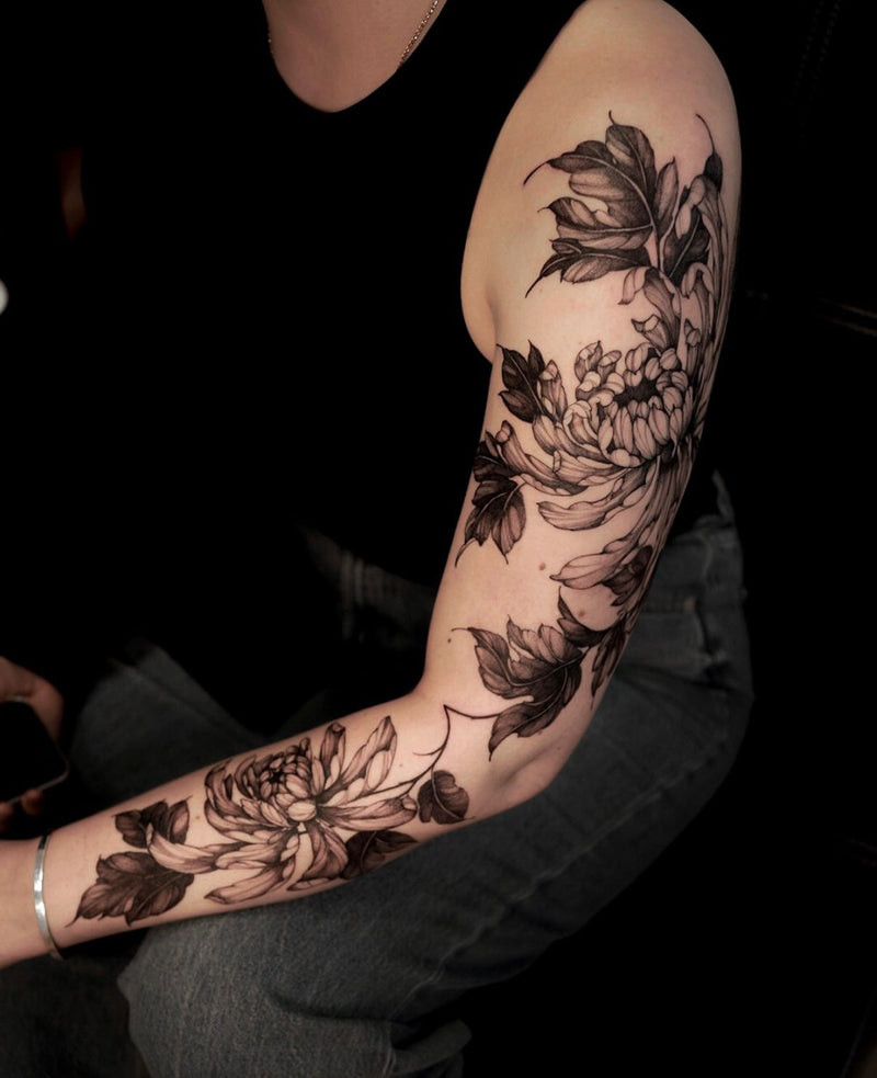 Yarina.tattooing