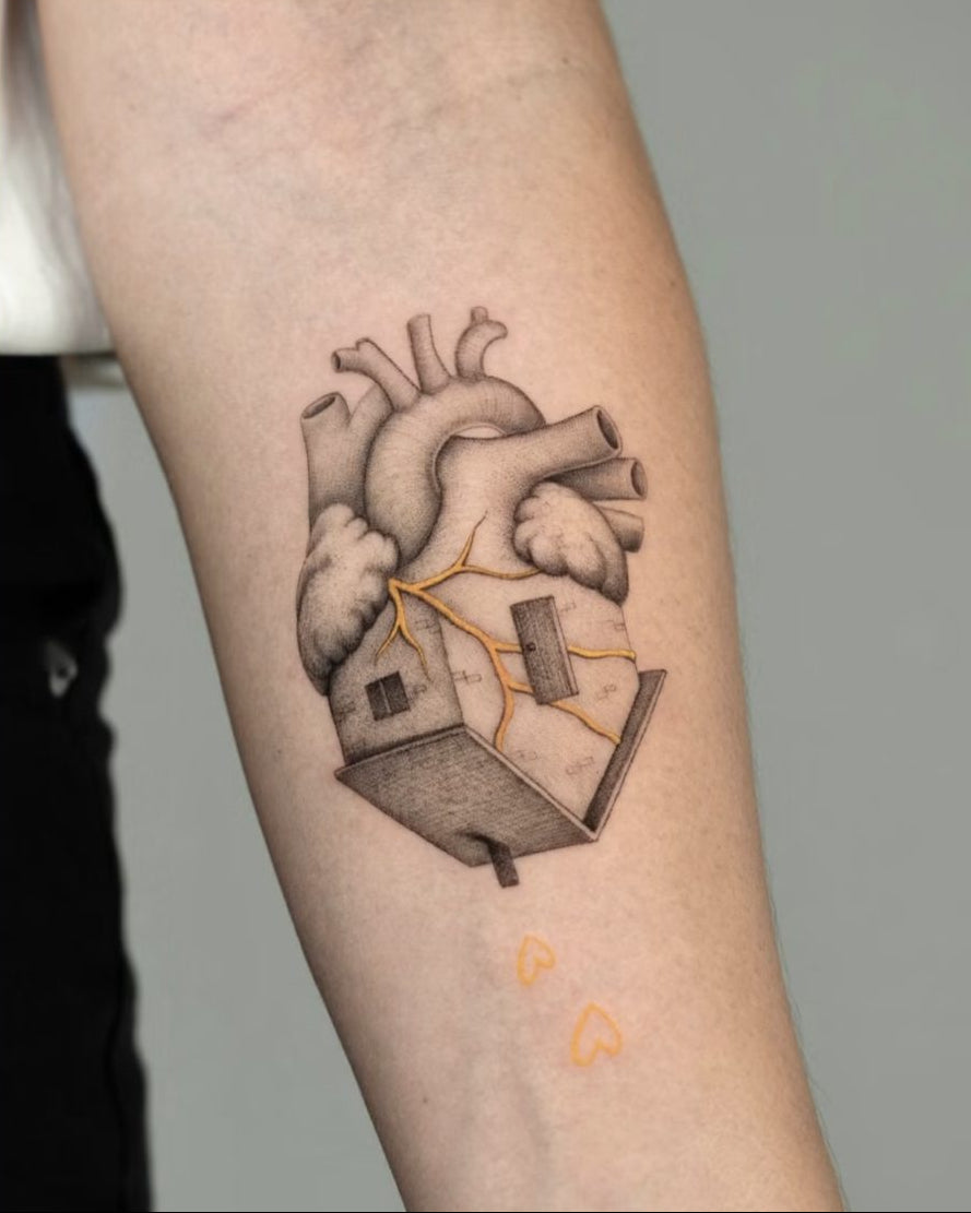 Tatuaggio di m_aarte, guest di The White Whale Tattoo Society, Milano