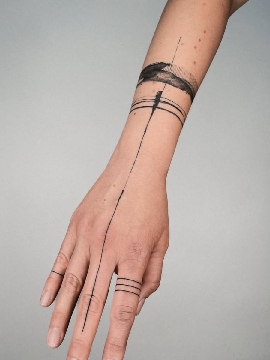 Tatuaggio di mina.ilic.tattoo, guest di The White Whale Tattoo Society, Milano