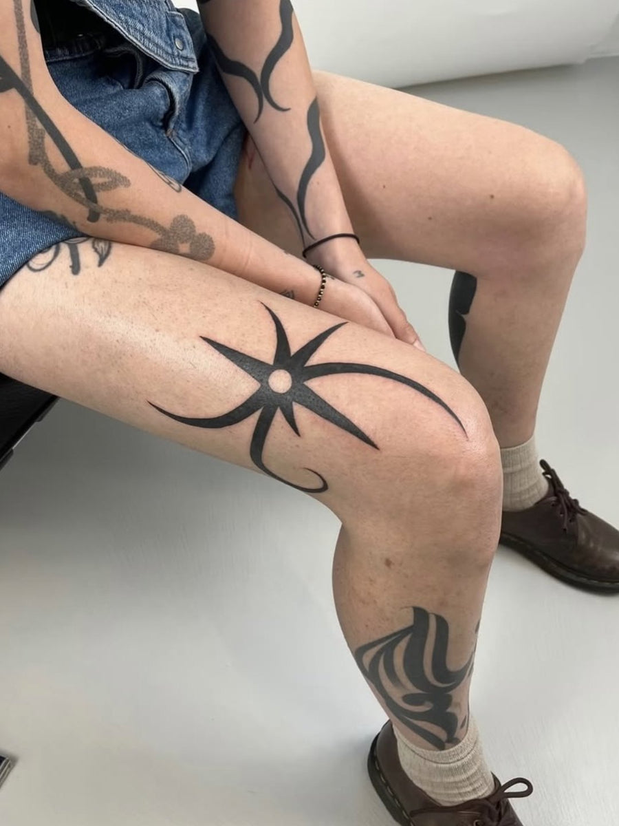 Tatuaggio di ziguma.xncn, guest di The White Whale Tattoo Society, Milano