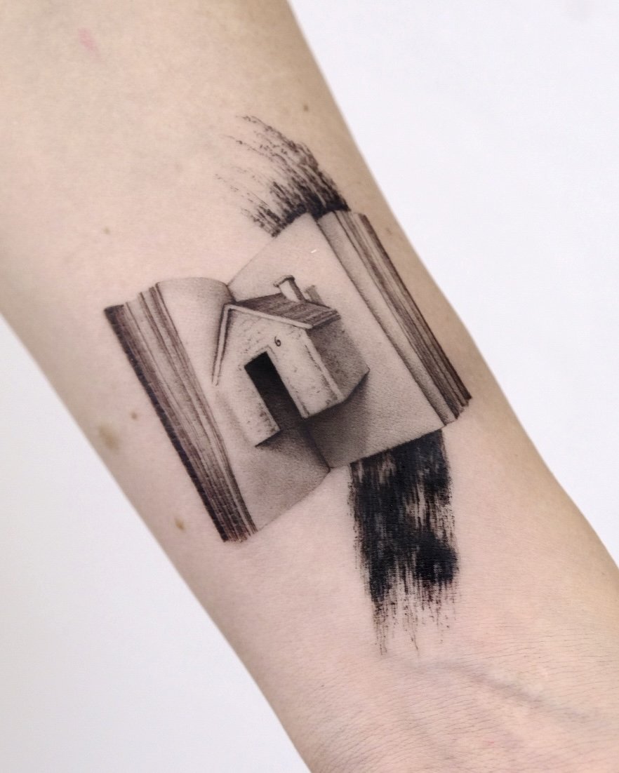Tatuaggio Microrealism di Verdiana, The White Whale Tattoo Society
